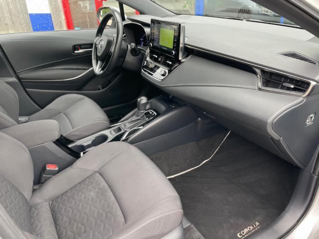 Toyota Corolla Touring Sports image 3