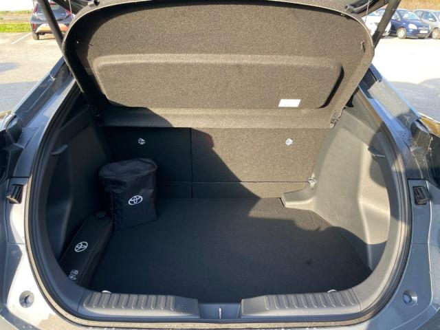 Toyota C-Hr image 8