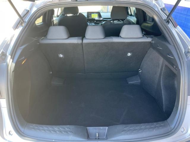 Toyota C-Hr image 1