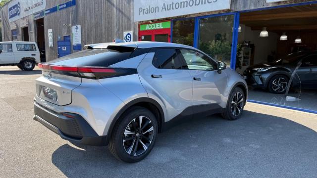 Toyota C-Hr image 6