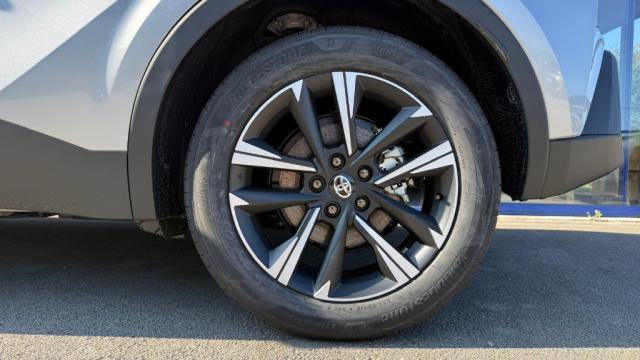 Toyota C-Hr image 2