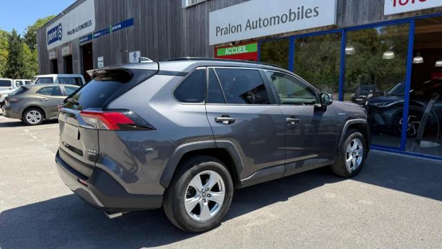 Toyota Rav4 image 6