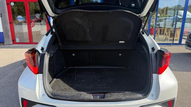 Toyota C-Hr image 7