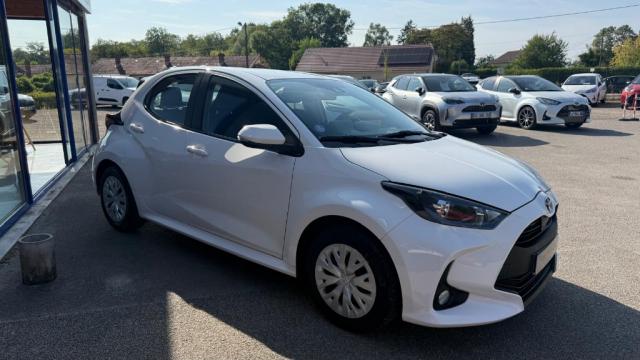 Toyota Yaris image 3