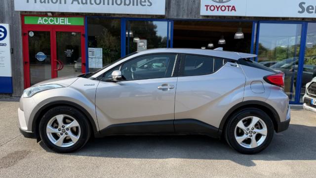 Toyota C-Hr image 7