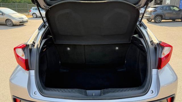 Toyota C-Hr image 6