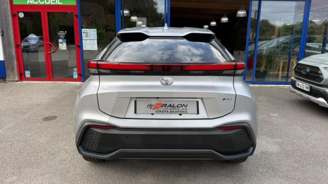 Toyota C-Hr image 9