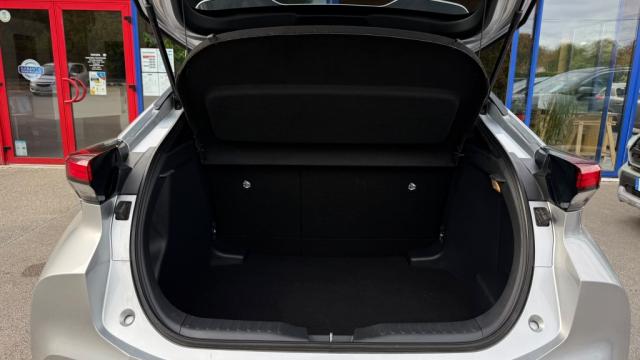 Toyota C-Hr image 2