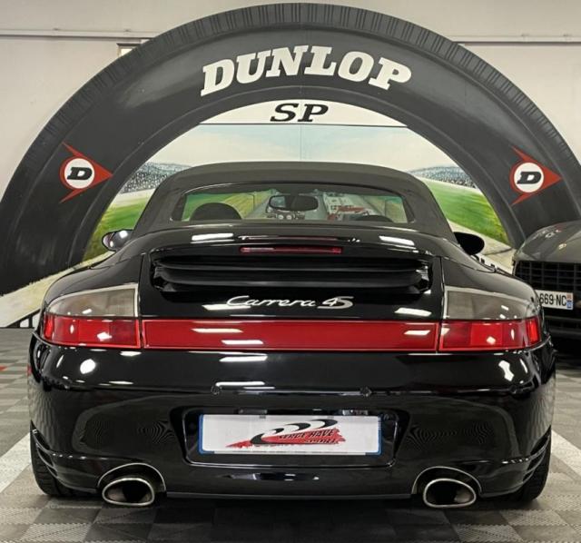 Porsche 911 image 9