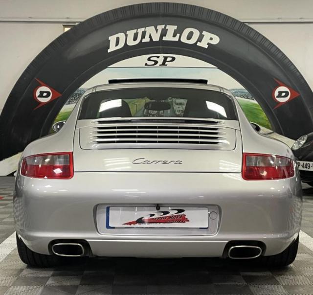 Porsche 911 image 8