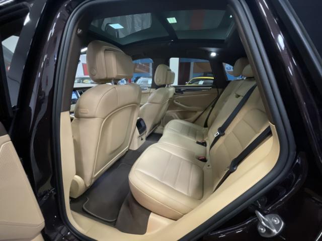 Porsche Macan image 6