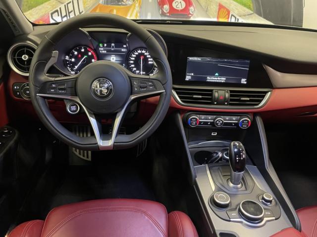 Alfa Romeo Giulia image 6