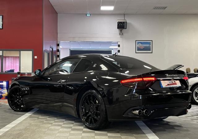 Maserati Granturismo image 9