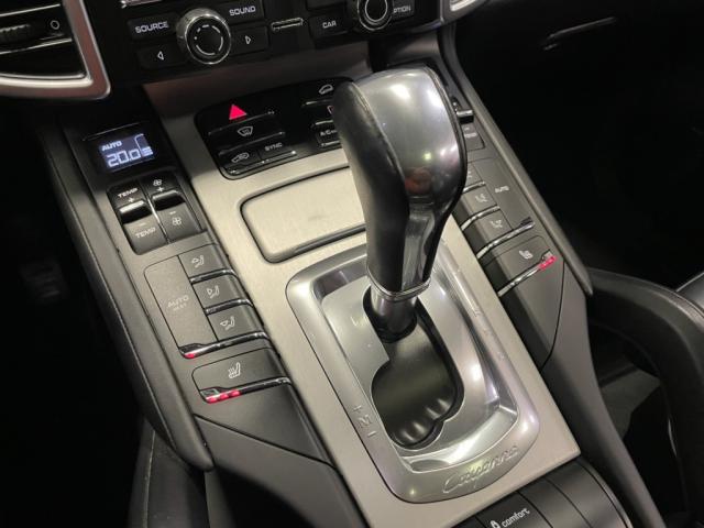 Porsche Cayenne image 1