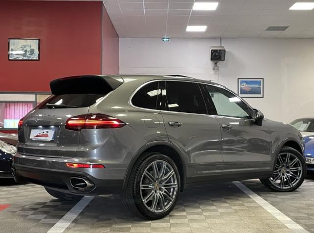 Porsche Cayenne image 9