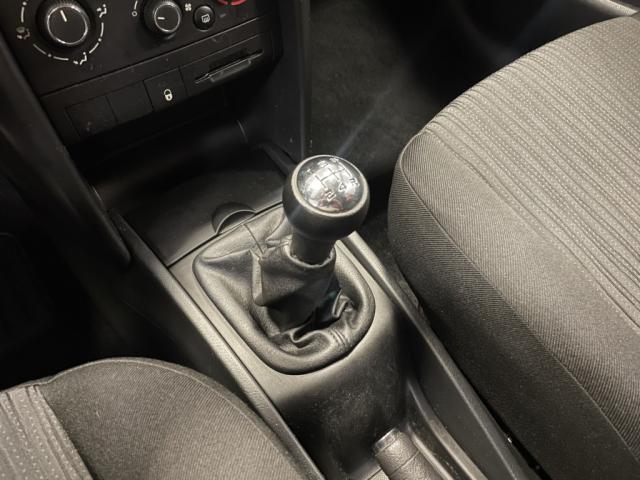 Peugeot 207 image 2