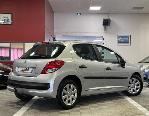 Peugeot 207 image 5