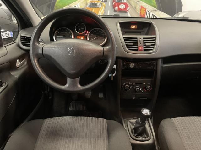 Peugeot 207 image 1