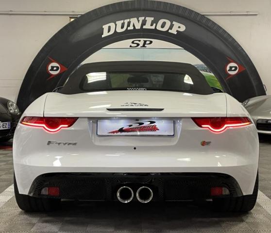 Jaguar F-Type image 2