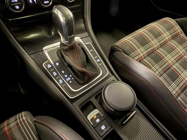Volkswagen Golf image 2