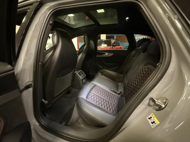 Audi Rs4 image 5