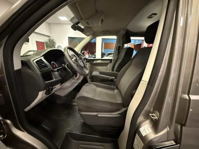 Volkswagen Transporter image 6
