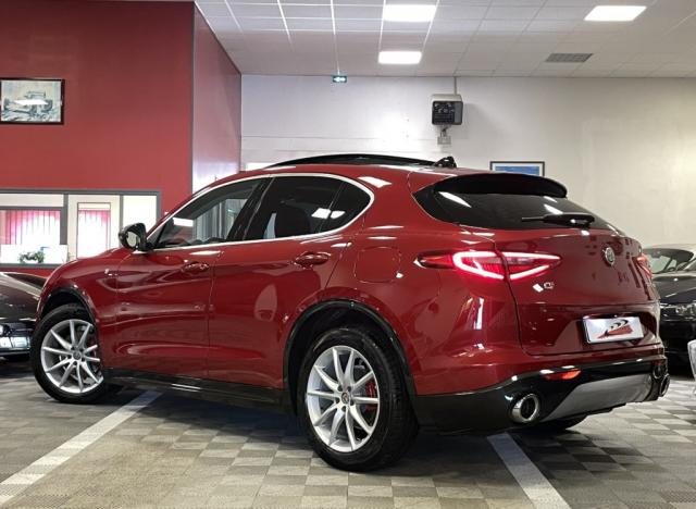 Alfa Romeo Stelvio image 7