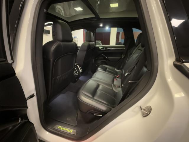 Porsche Cayenne image 6