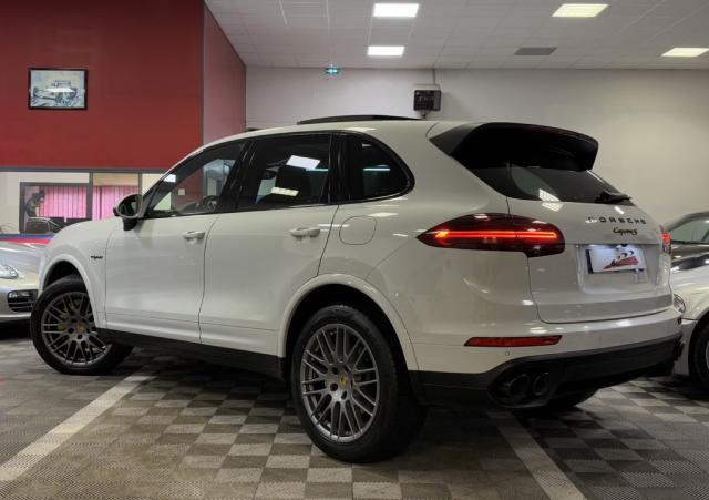 Porsche Cayenne image 4