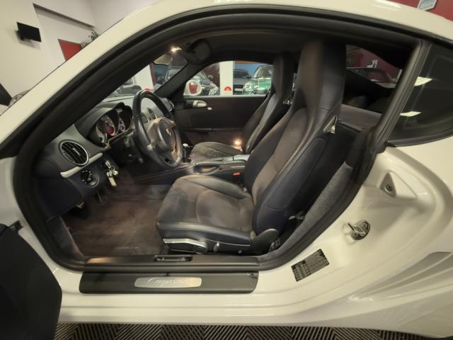 Porsche Cayman image 6