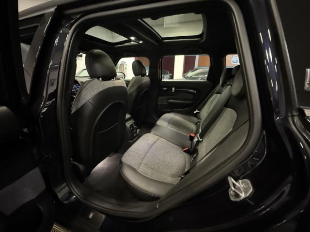 Mini Clubman image 2