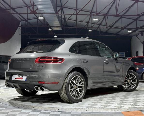 Porsche Macan image 9
