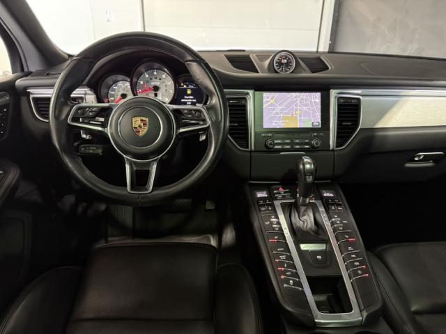 Porsche Macan image 4