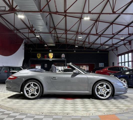 Porsche 911 image 6