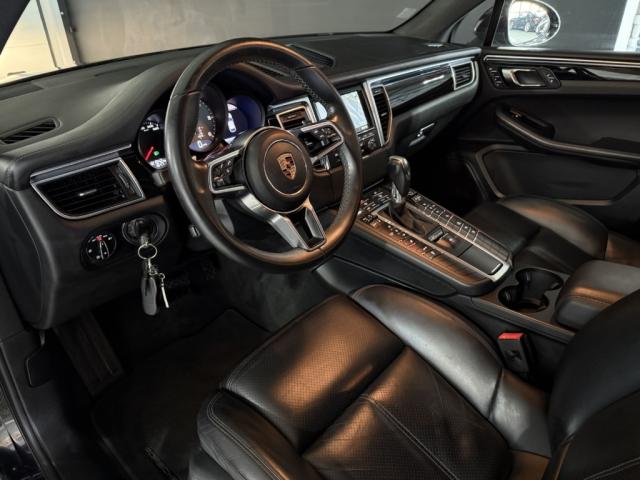 Porsche Macan image 2
