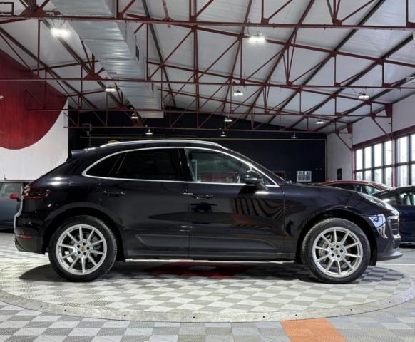 Porsche Macan image 9