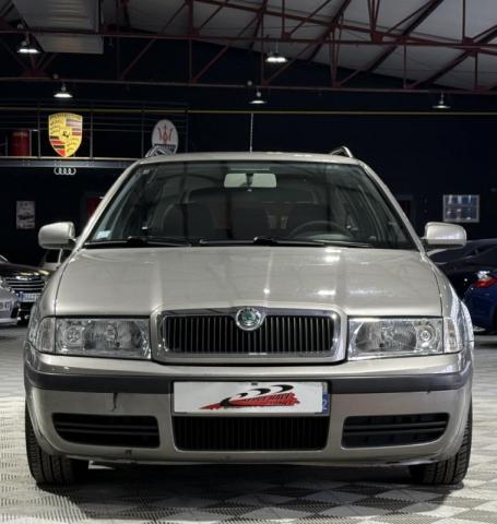 Skoda Octavia image 8