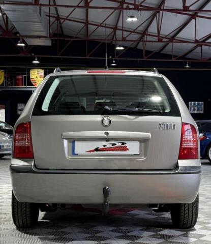 Skoda Octavia image 2