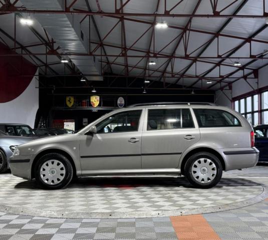 Skoda Octavia image 6