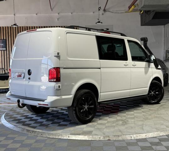Volkswagen Transporter image 8