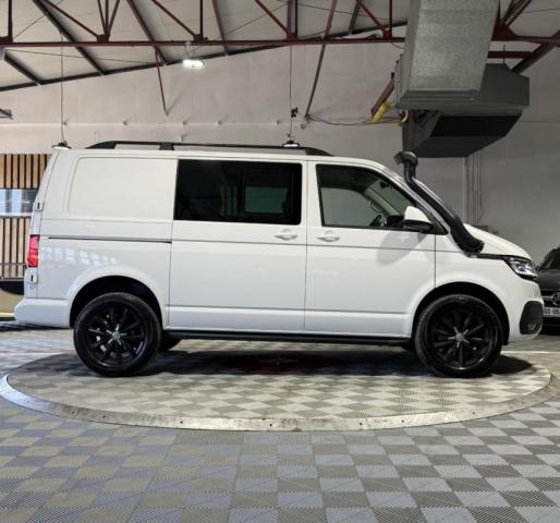 Volkswagen Transporter image 5