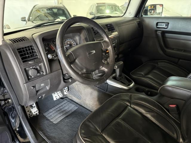 Hummer H3 image 5