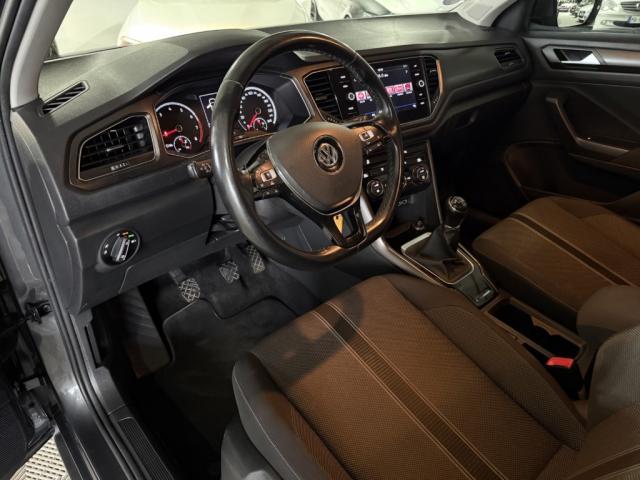 Volkswagen T-Roc image 5