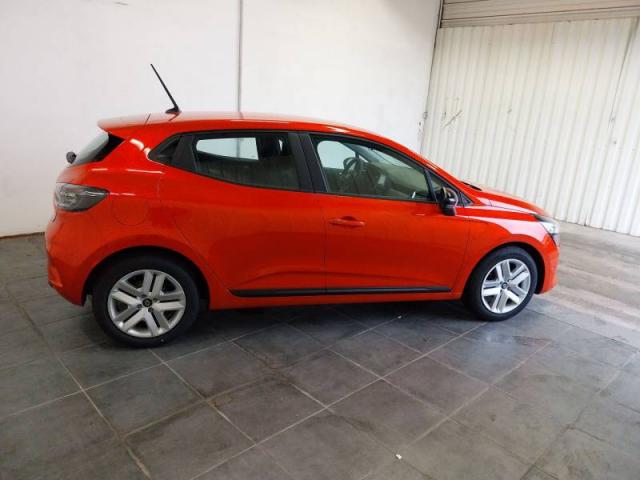 Renault Clio image 8