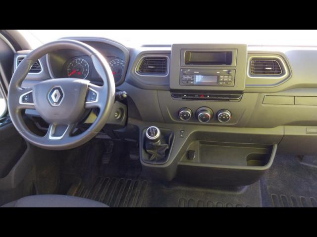 Renault Master image 9