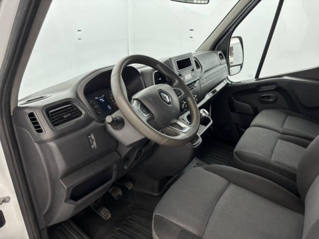 Renault Master image 1
