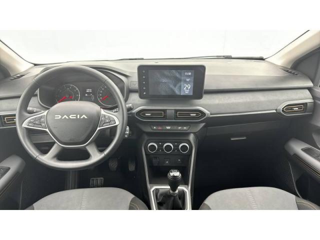 Dacia Sandero image 2