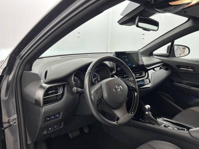 Toyota C-Hr image 5