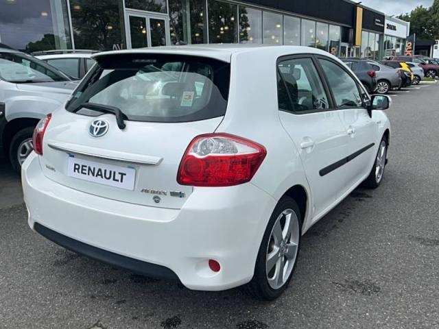 Toyota Auris image 9
