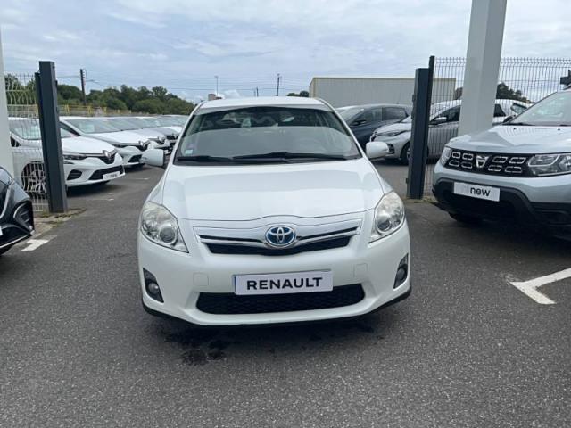Toyota Auris image 1
